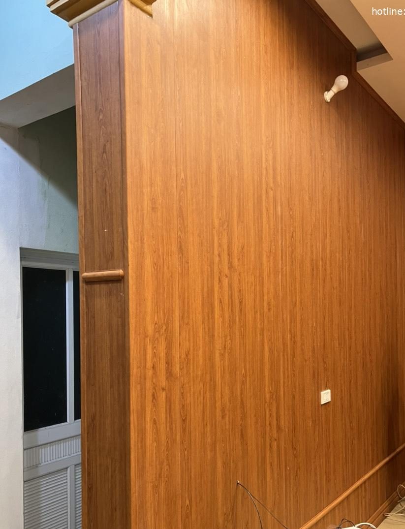 Nhựa Ốp Tường Giả Gỗ Sang Trọng Tiết Kiệm Chi Phí